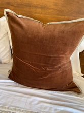 Load image into Gallery viewer, Velvet Pillow